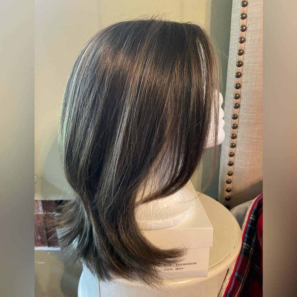 Jon Renau Madison Synthetic wig. Color: 8RH14*